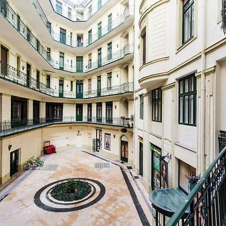 Private Apartment Centertown Budapest Exterior photo