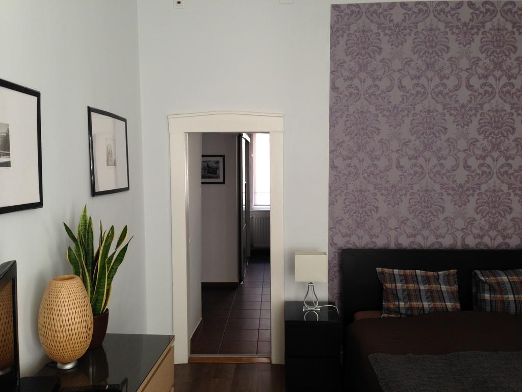 Private Apartment Centertown Budapest Room photo