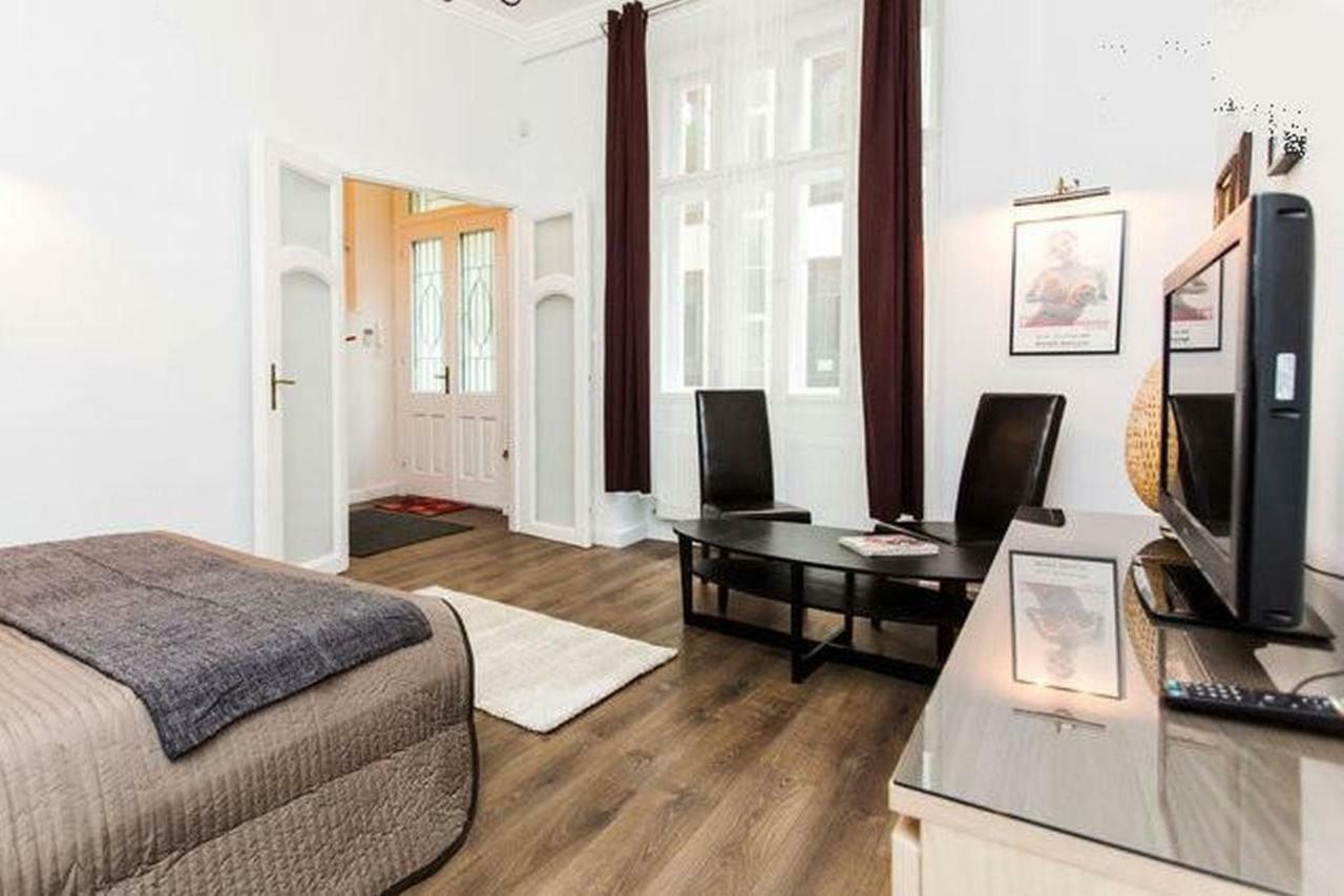 Private Apartment Centertown Budapest Exterior photo